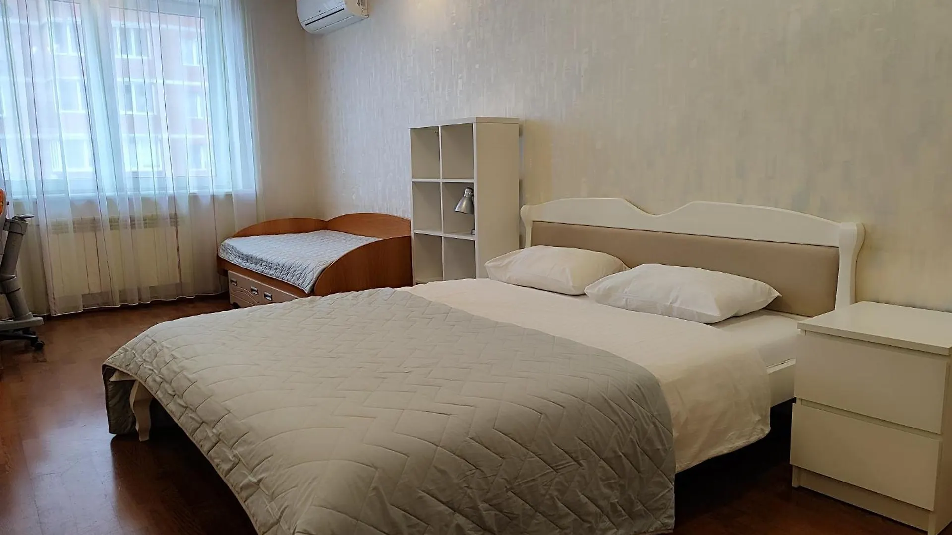 Apartment Велика Двокімнатна Данькевича Kyiv